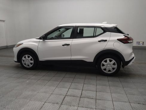 Used 2021 Nissan Kicks S FWD image 3
