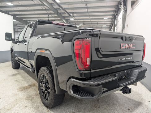 Used 2021 GMC Sierra 2500 Denali w/ Denali Black Diamond Edition image 5