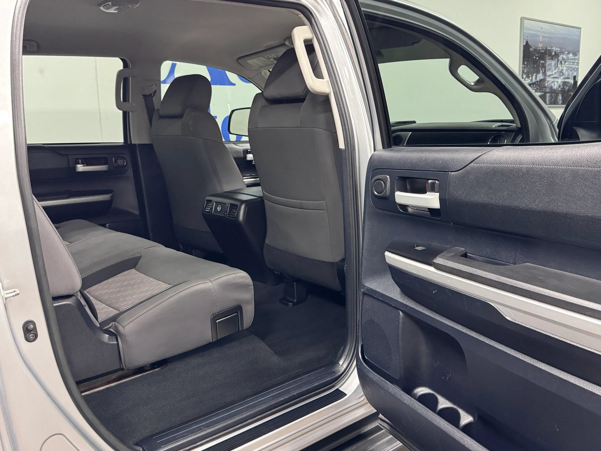 Used 2014 Toyota Tundra SR5 w/ SR5 Upgrade Package AWD/4WD image 13