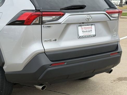 Used 2024 Toyota RAV4 LE image 6