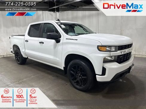 Used 2022 Chevrolet Silverado 1500 Custom w/ LPO, Blackout Package AWD/4WD image 1