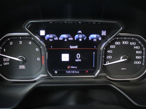 Used 2021 GMC Yukon AT4 image 28