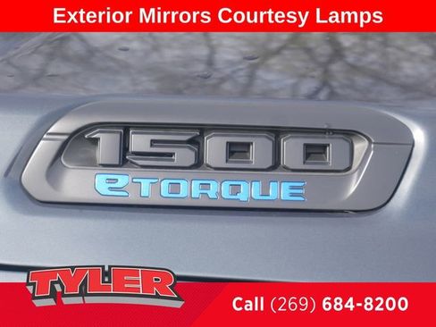 New 2026 RAM 1500 4x4 Crew Cab image 12