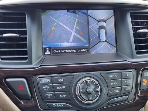 Used 2014 Nissan Pathfinder Platinum w/ Platinum Premium Package image 17