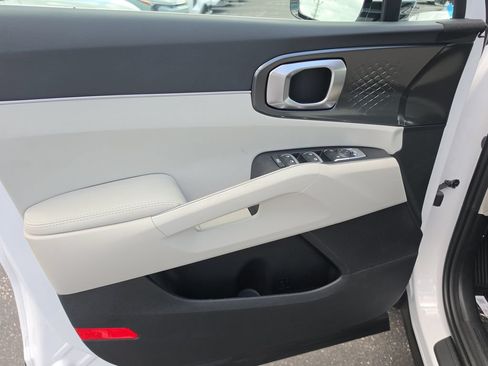 New 2026 Kia Sorento S FWD image 17