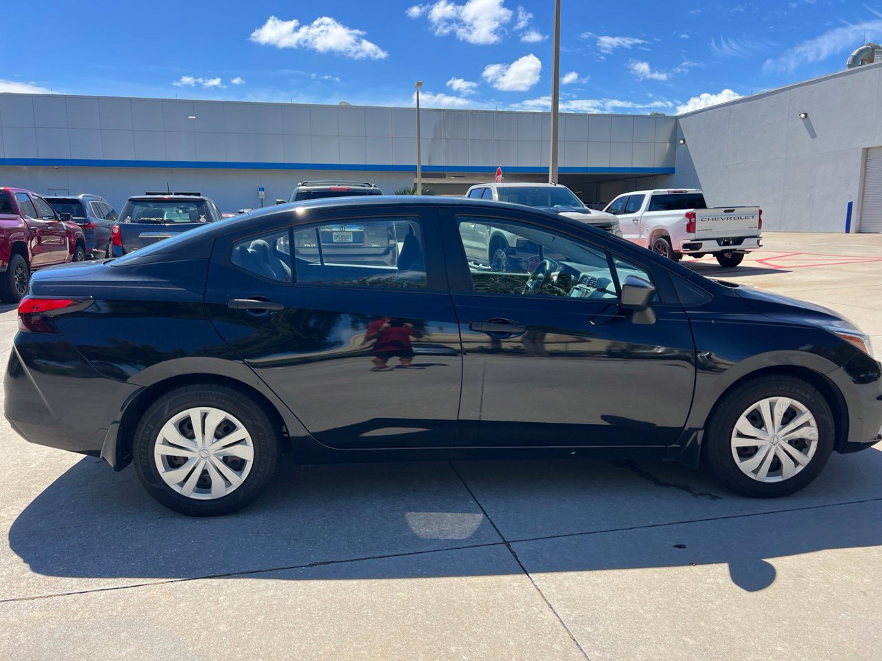 Used 2021 Nissan Versa S FWD image 9