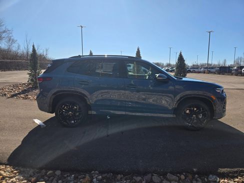 New 2026 Volkswagen Tiguan SE R-Line image 6