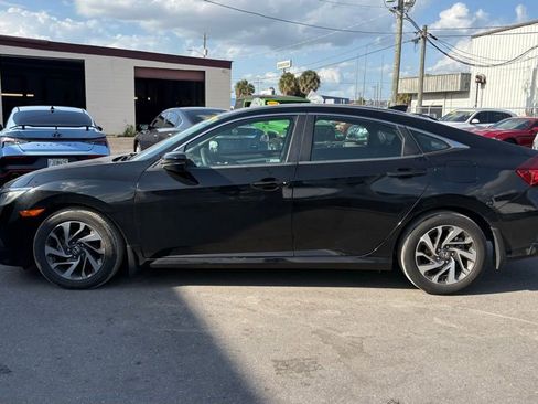 Used 2018 Honda Civic EX image 6