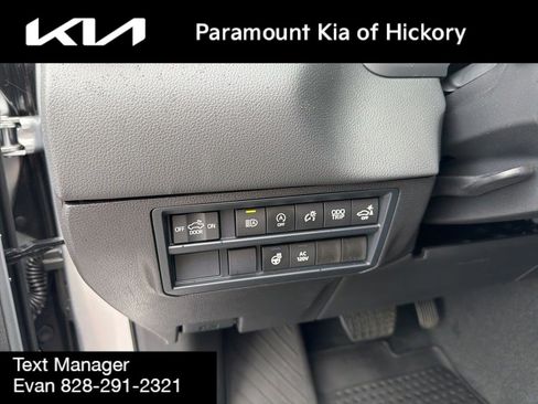 Used 2026 Toyota Tundra Limited AWD/4WD image 19