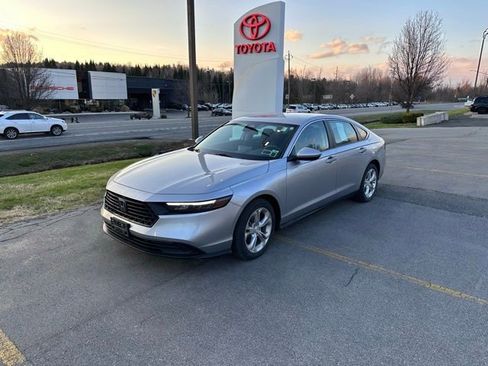 Used 2023 Honda Accord LX image 7