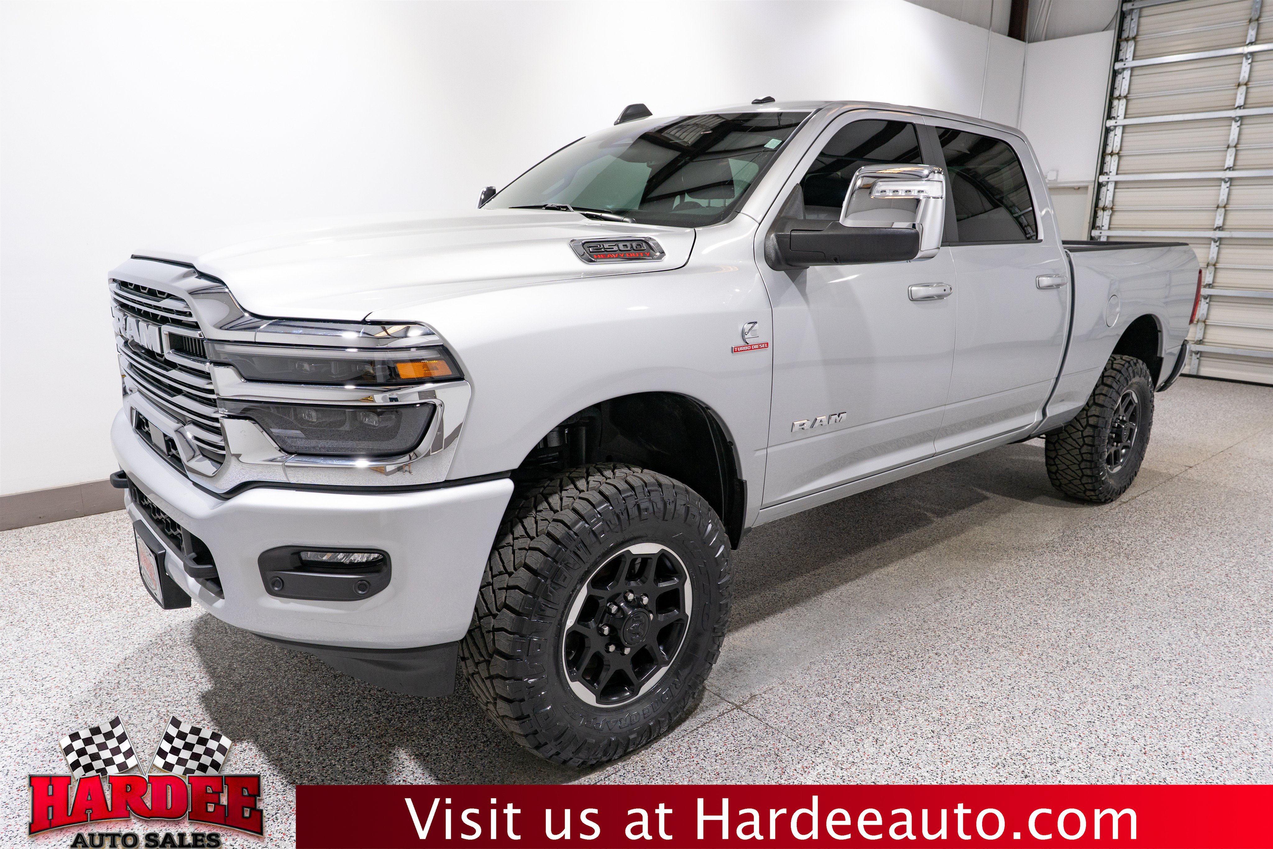 Used 2026 RAM 2500 Laramie AWD/4WD image 2