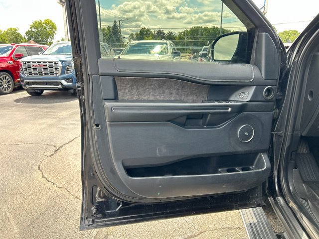 Used 2021 Ford Expedition Limited AWD/4WD image 25