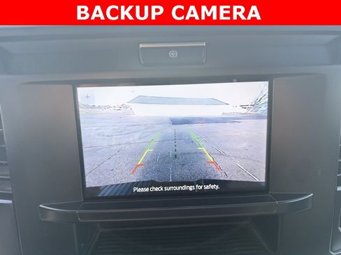 Used 2025 Ford F250 XLT image 3