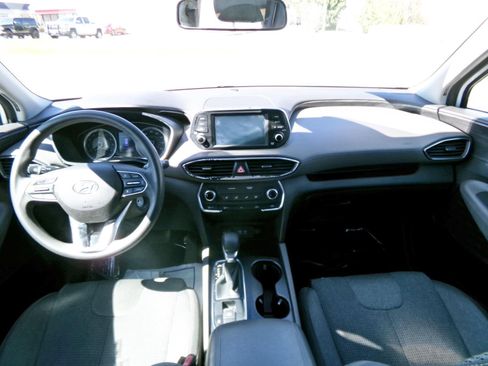 Used 2019 Hyundai Santa Fe SE image 6