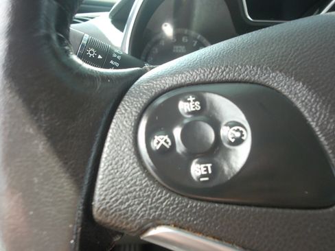 Used 2017 Chevrolet Impala LT FWD image 18