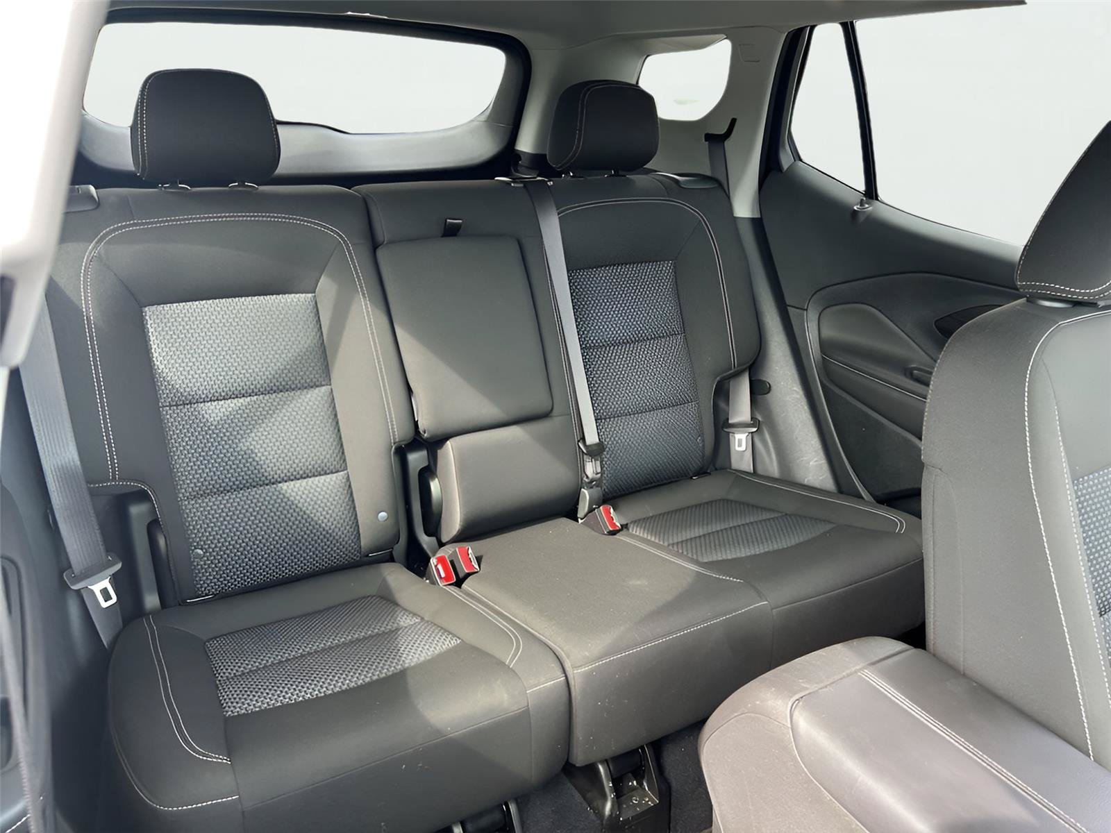 Certified 2022 GMC Terrain SLE w/ Driver Convenience Package FWD image 18