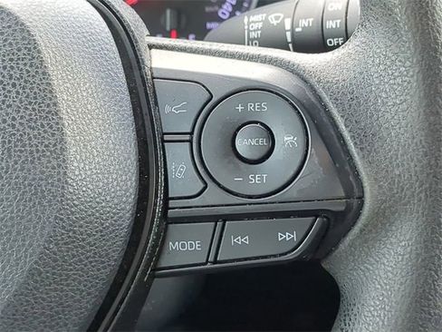 Used 2020 Toyota RAV4 XLE image 30