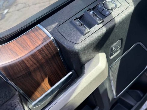 Used 2017 Ford F150 Lariat image 22