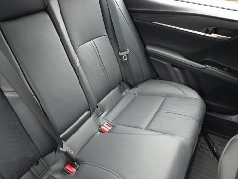 Used 2025 Toyota Camry image 15