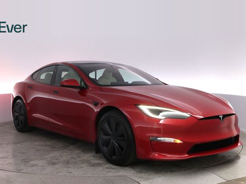 Used 2022 Tesla Model S Plaid image 13