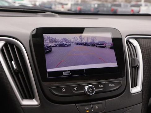 Used 2024 Chevrolet Malibu LT image 16