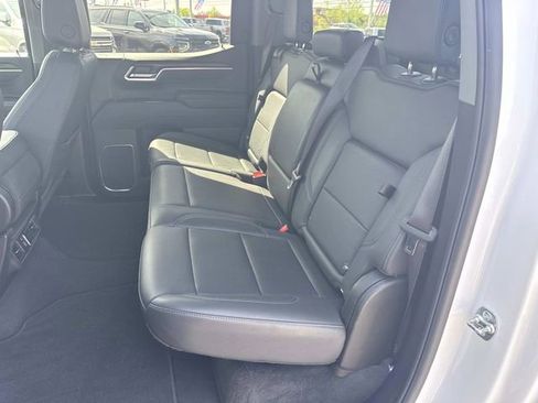 Used 2025 GMC Sierra 1500 SLT AWD/4WD image 15