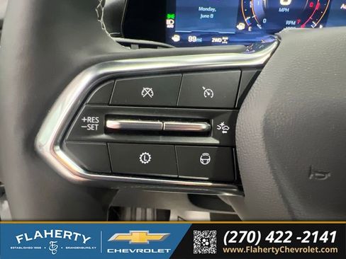 Used 2025 Chevrolet Traverse Z71 w/ Enhanced Driving Package AWD/4WD image 27