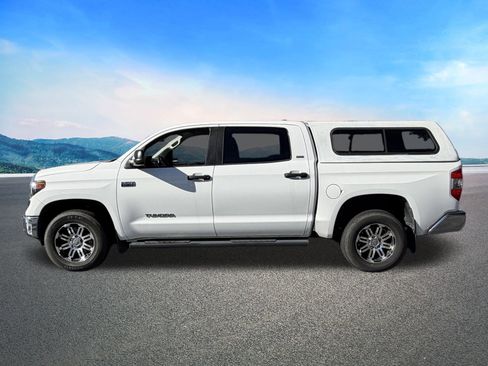 Used 2021 Toyota Tundra 4x4 CrewMax image 6