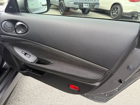 Certified 2023 Nissan Z Performance w/ Floor Mat Package (L93) image 28