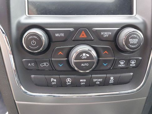 Used 2018 Jeep Grand Cherokee Altitude AWD/4WD image 10