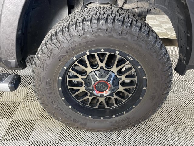 Used 2019 RAM 1500 Laramie AWD/4WD image 16