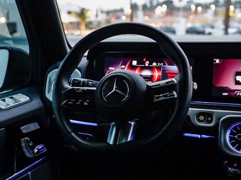 Used 2025 Mercedes-Benz G 550 image 18
