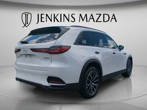 Certified 2025 MAZDA CX-70 Plug-In Hybrid w/ Premium Pkg AWD/4WD image 3