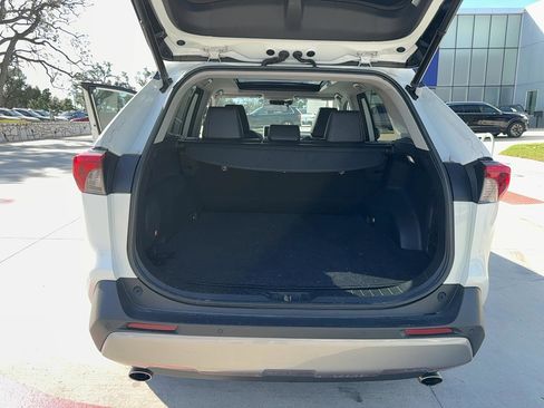 Used 2022 Toyota RAV4 Limited image 24
