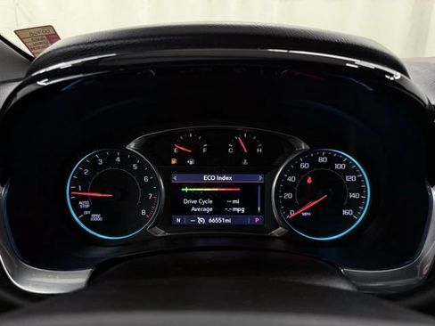 Used 2022 Chevrolet Traverse LT FWD image 26