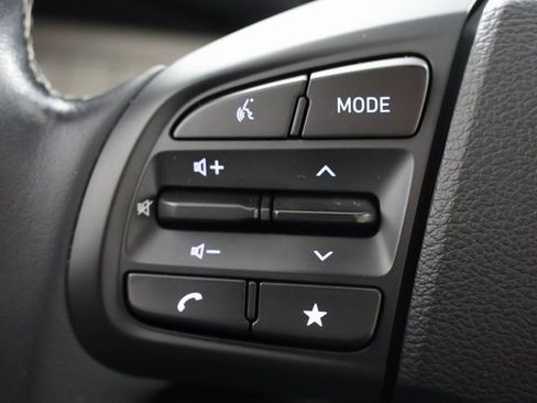 Certified 2023 Hyundai Venue SEL w/ Cargo Package image 11