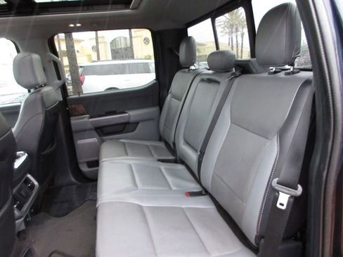 Used 2021 Ford F150 Lariat w/ Max Trailer Tow Package image 25