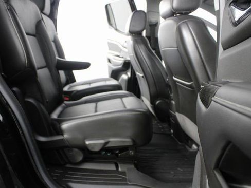 Used 2021 GMC Acadia SLT w/ Preferred Package image 24