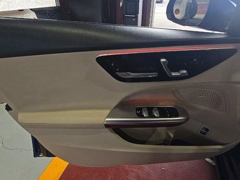 Used 2023 Mercedes-Benz C 300 Sedan image 5