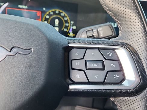 Used 2025 Ford Mustang GT Premium RWD image 19