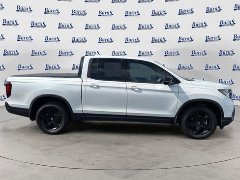 Certified 2023 Honda Ridgeline Black Edition image 9