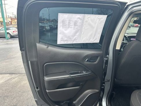 Used 2019 GMC Canyon SLE w/ SLE Convenience Package image 13