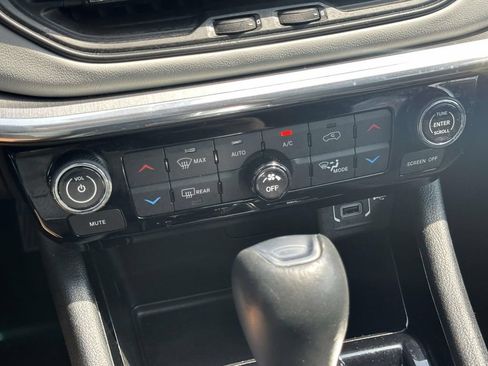 Used 2022 Jeep Compass Limited AWD/4WD image 26