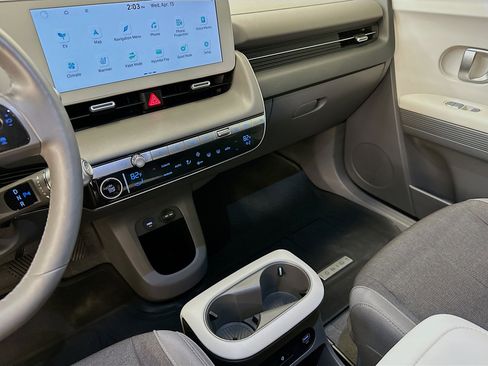 Used 2024 Hyundai Ioniq 5 SEL image 26