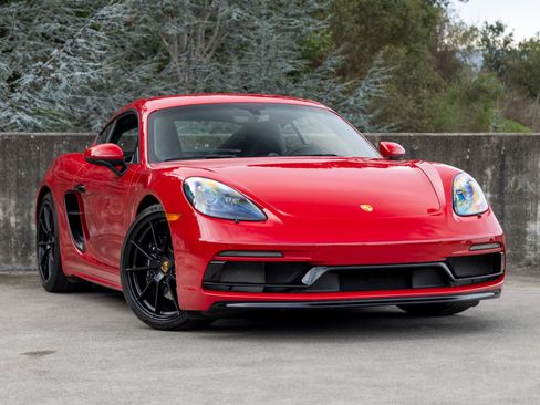 Certified 2025 Porsche 718 Cayman GT4 image 6