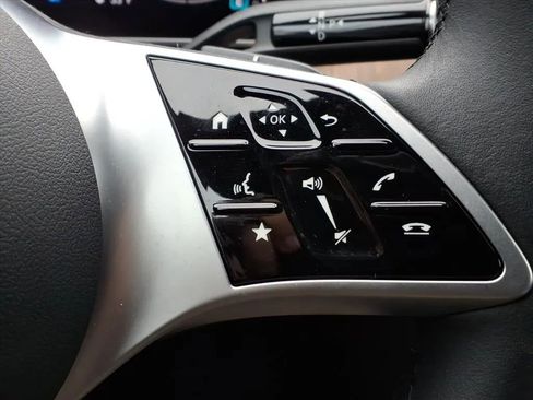 Used 2024 Mercedes-Benz C 300 Sedan image 30