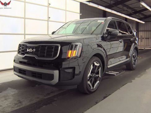 Used 2025 Kia Telluride S image 1