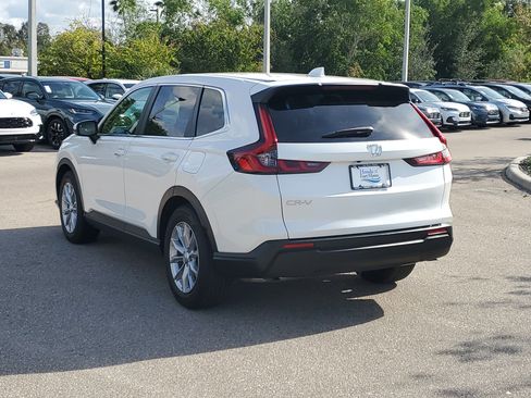 Used 2025 Honda CR-V EX image 6