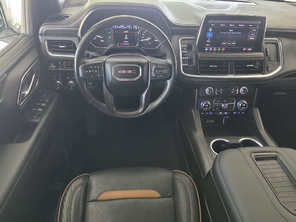 Used 2021 GMC Yukon XL AT4 w/ AT4 Premium Plus Package AWD/4WD image 12