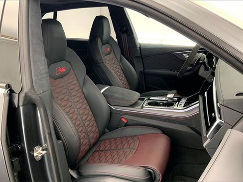 New 2026 Audi RS Q8 performance image 9